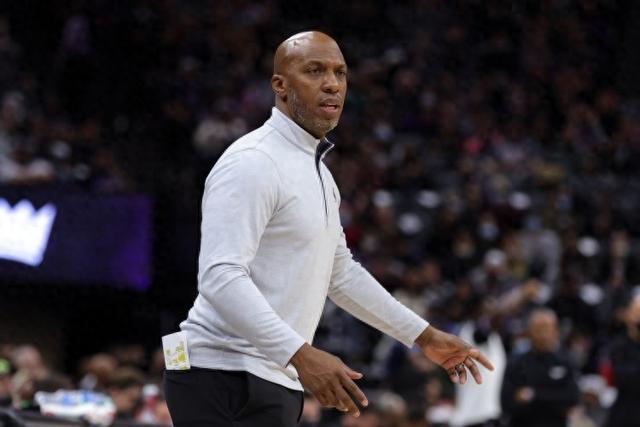 战争谣言冲击足坛:伊朗球星回国参军？C罗跑路