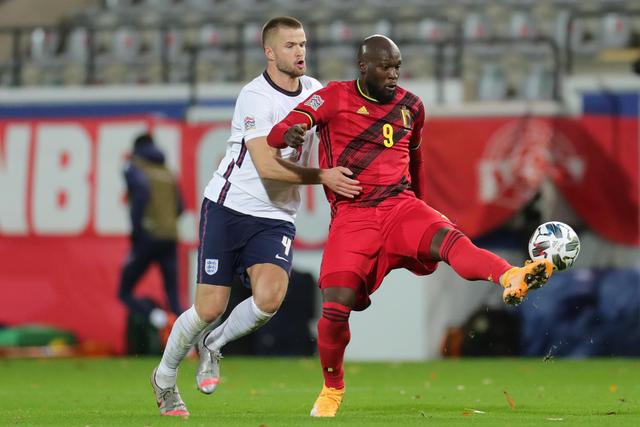 西甲-莱万哑火冈萨雷斯制胜 巴萨0-1莱加内斯